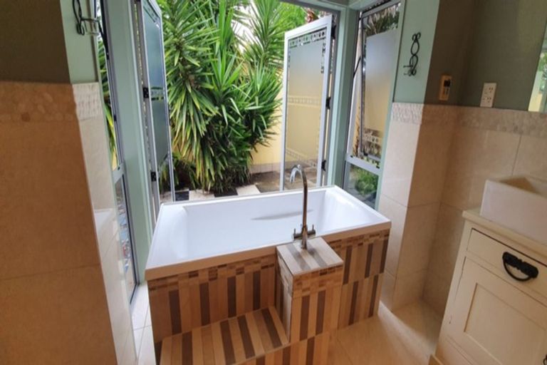 Photo of property in 10 Courtenay Place, Owhata, Rotorua, 3010