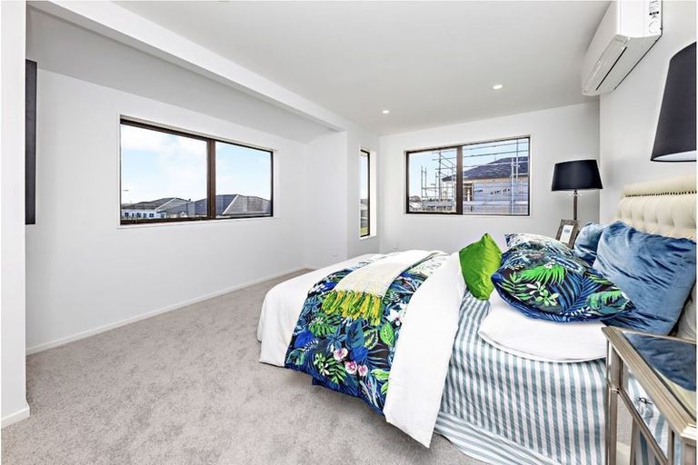 Photo of property in 33 Sapwood Crescent, Takanini, 2110