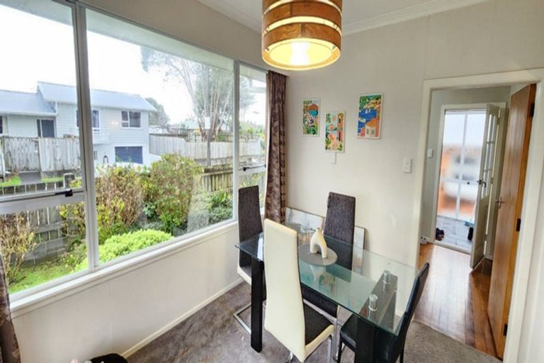 Photo of property in 2 Hood Place, Spotswood, New Plymouth, 4310