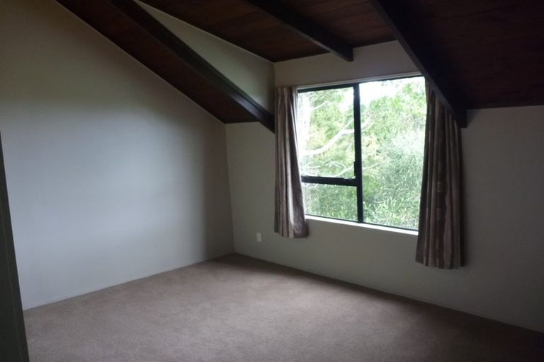 Photo of property in 4/64a Birkdale Road, Birkdale, Auckland, 0626