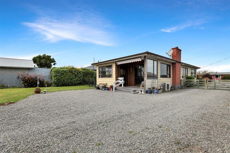Photo of property in 98 Mcmurdo Street, Tinwald, Ashburton, 7700