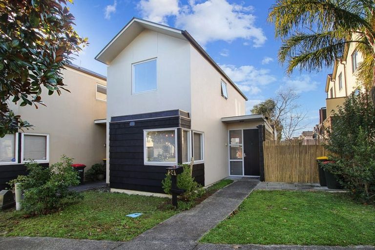Photo of property in 24 Haven Drive, East Tamaki, Auckland, 2013
