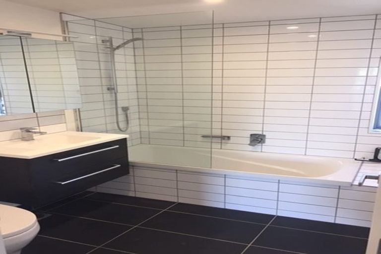 Photo of property in 12/7 Handyside Street, Tawa, Wellington, 5028