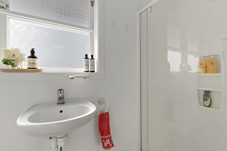 Photo of property in 10 Erris Street, Johnsonville, Wellington, 6037