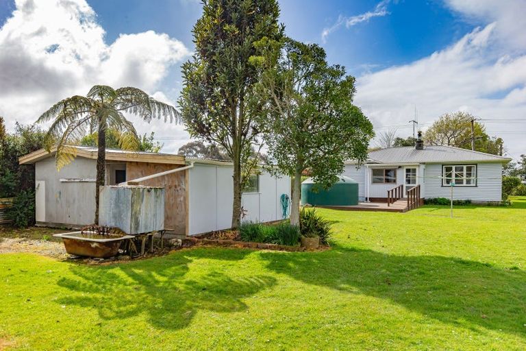 Photo of property in 57 Kuku Beach Road, Kuku, Levin, 5570