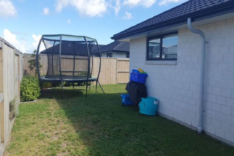 Photo of property in 23 Furlong Road, Papamoa, 3118