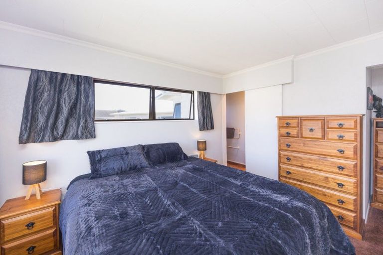 Photo of property in 9 Chrystal Street, Foxton Beach, Foxton, 4815