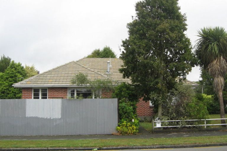 Photo of property in 127 Gayhurst Road, Dallington, Christchurch, 8061