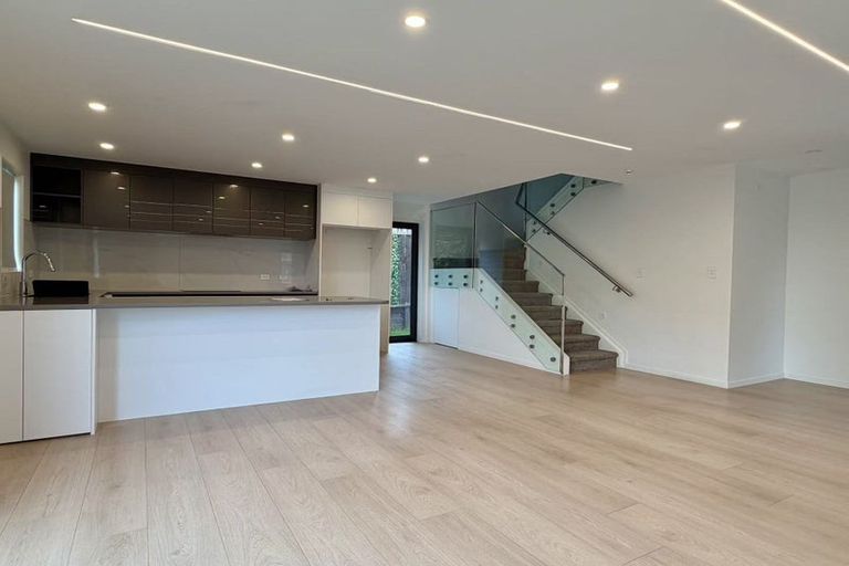 Photo of property in 1/69 Andrew Road, Howick, Auckland, 2010