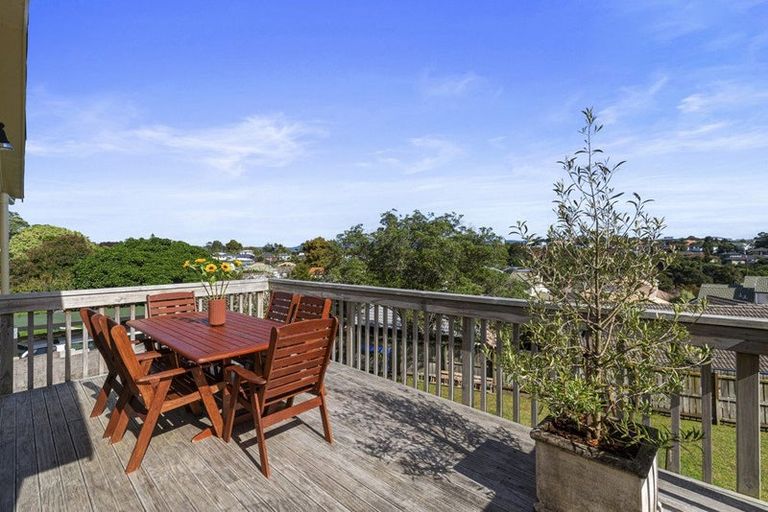 Photo of property in 133a Vodanovich Road, Te Atatu South, Auckland, 0610