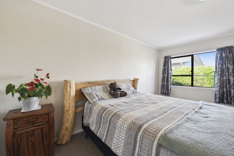 Photo of property in 34 Robinson Avenue, Holdens Bay, Rotorua, 3010