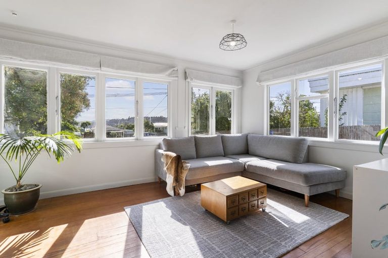 Photo of property in 34 Dakota Avenue, Beach Haven, Auckland, 0626