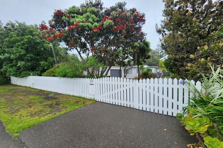 Photo of property in 26 William Street, Waikanae Beach, Waikanae, 5036