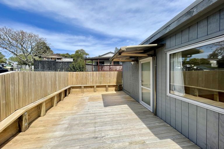 Photo of property in 14 Panzic Place, Glen Eden, Auckland, 0602