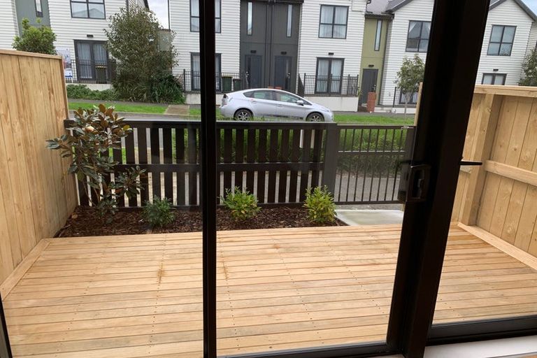 Photo of property in 17 Mahalo Avenue, Wiri, Auckland, 2104