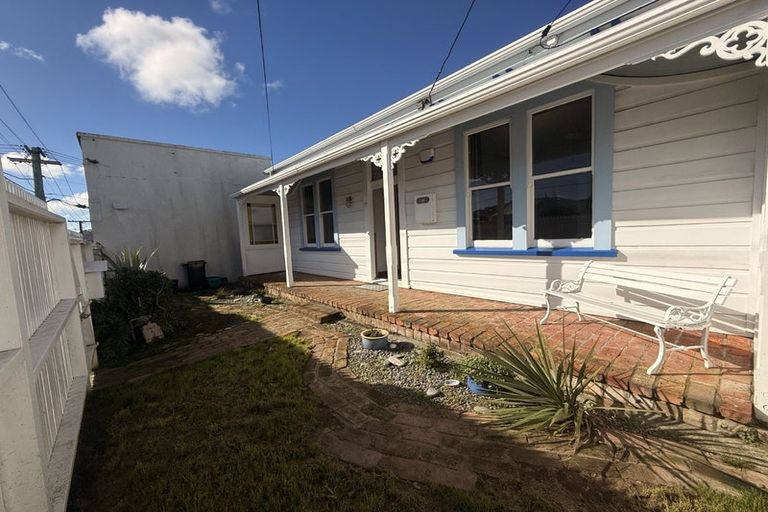 Photo of property in 77 Washington Avenue, Brooklyn, Wellington, 6021