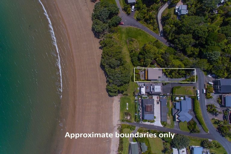 Photo of property in 8 Kotare Drive, Coopers Beach, 0420