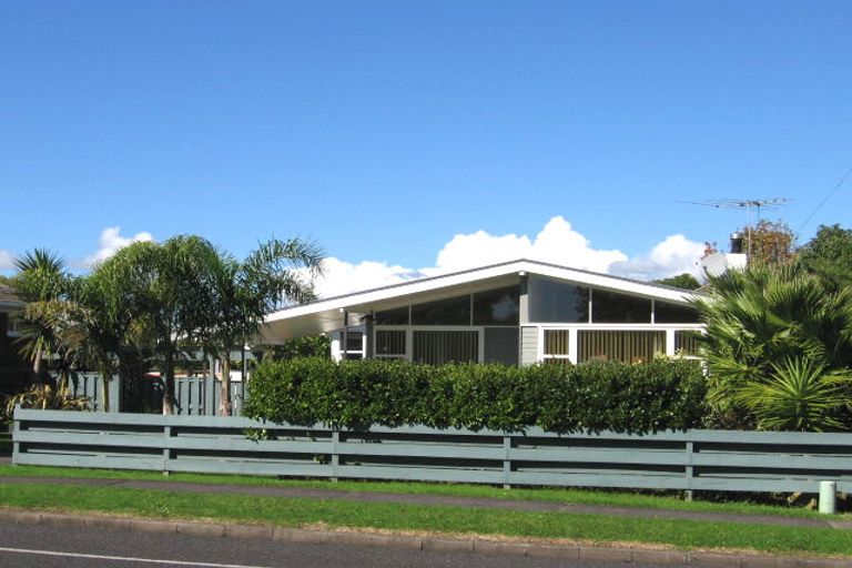 Photo of property in 87 Hutchinsons Road, Bucklands Beach, Auckland, 2014