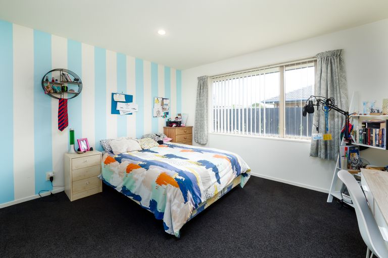 Photo of property in 92 Milns Road, Halswell, Christchurch, 8025