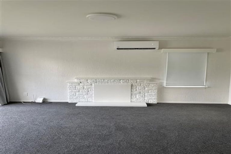 Photo of property in 64 Sherwood Avenue, Te Atatu South, Auckland, 0610