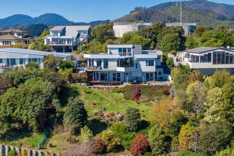 Photo of property in 346 Princes Drive, Britannia Heights, Nelson, 7010