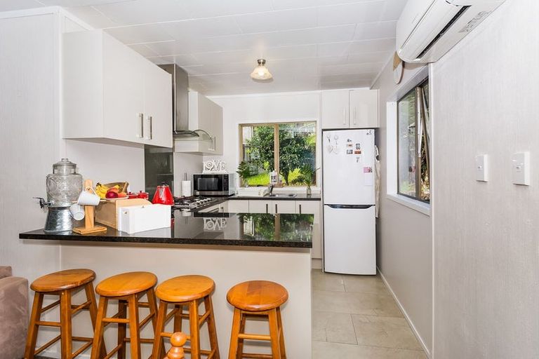 Photo of property in 2/56 Stredwick Drive, Torbay, Auckland, 0630