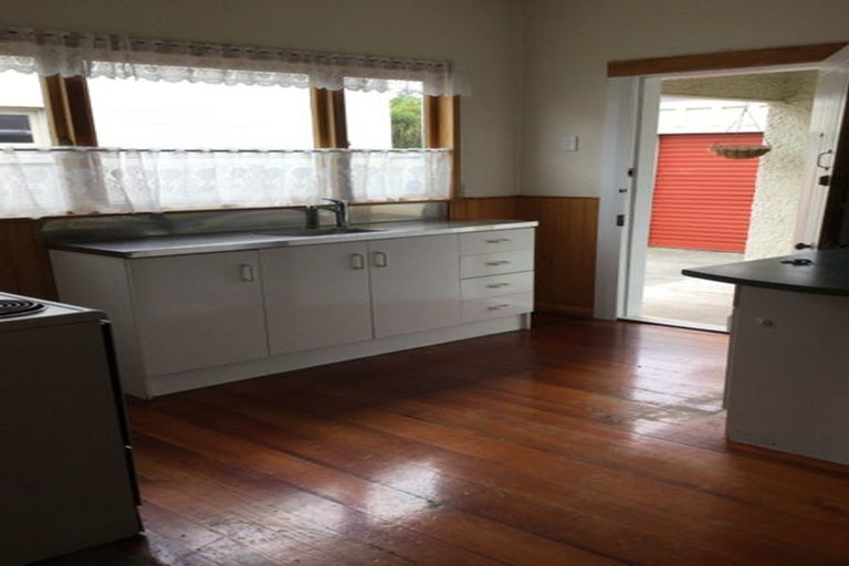 Photo of property in 56 Limbrick Street, Terrace End, Palmerston North, 4410