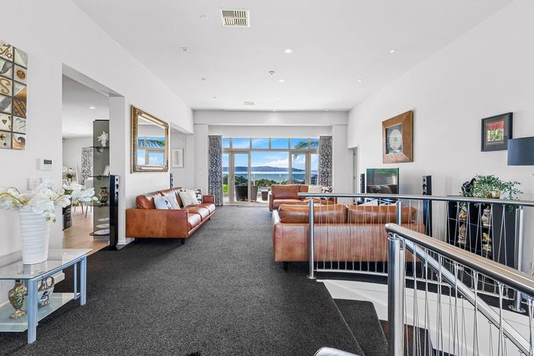 Photo of property in 8 Kawai Rise, Te Atatu Peninsula, Auckland, 0610
