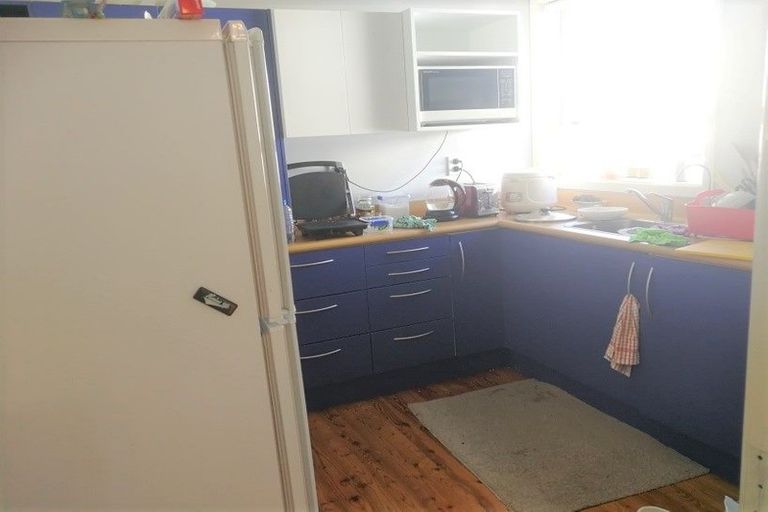 Photo of property in 1/1 Cheval Drive, Totara Vale, Auckland, 0629