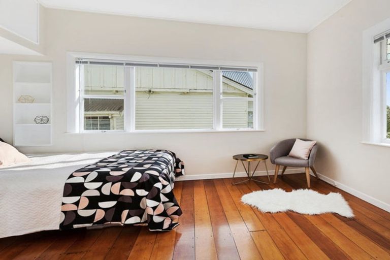 Photo of property in 39 Karepa Street, Brooklyn, Wellington, 6021