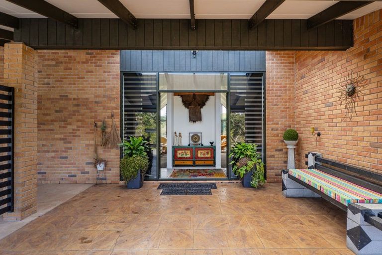 Photo of property in 32 Julian Road, Onemana, Whangamata, 3691