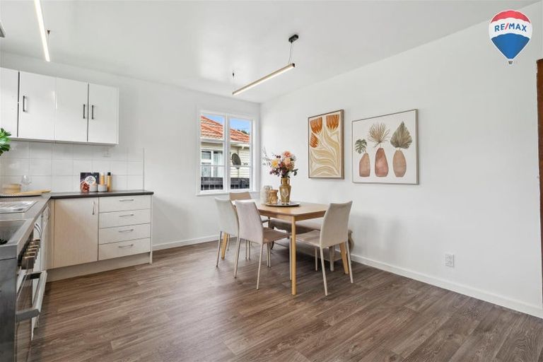 Photo of property in 22 Shearer Crescent, Naenae, Lower Hutt, 5011