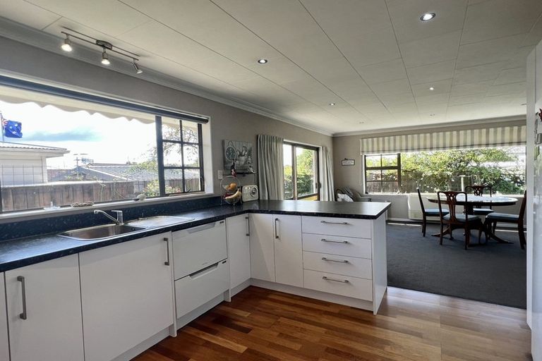 Photo of property in 140 Princes Street, Strathern, Invercargill, 9812