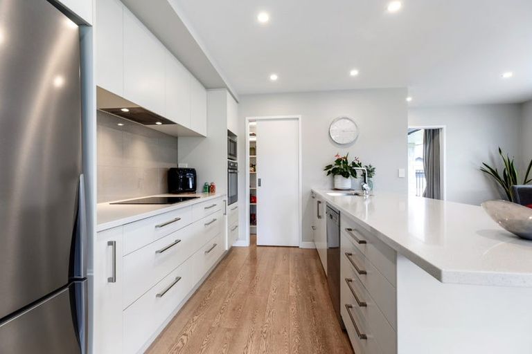 Photo of property in 142 Puhirake Crescent, Pyes Pa, Tauranga, 3112