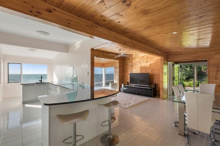 Photo of property in 144 Thames Coast Sh25 Road, Whakatete Bay, Thames, 3575