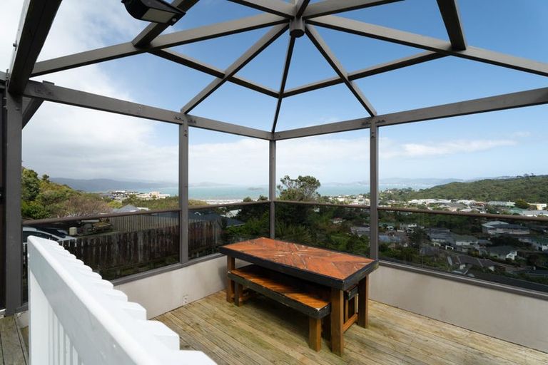 Photo of property in 46 Cypress Drive, Maungaraki, Lower Hutt, 5010