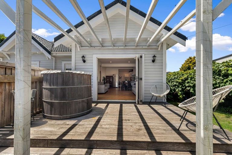 Photo of property in 8 Wilson Road South, Waihi Beach, 3611