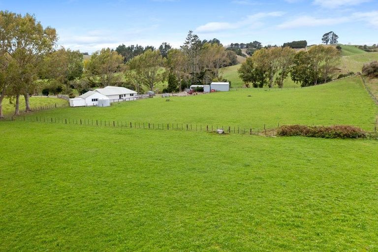 Photo of property in 32 Davis Road, Waiongana, Inglewood, 4389