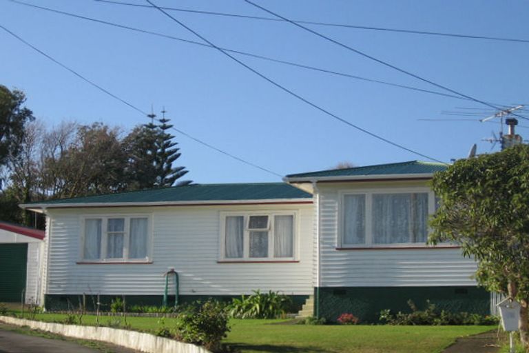 Photo of property in 7 Birman Place, Cannons Creek, Porirua, 5024
