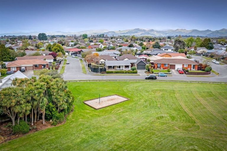 Photo of property in 14 Radiata Avenue, Parklands, Christchurch, 8083