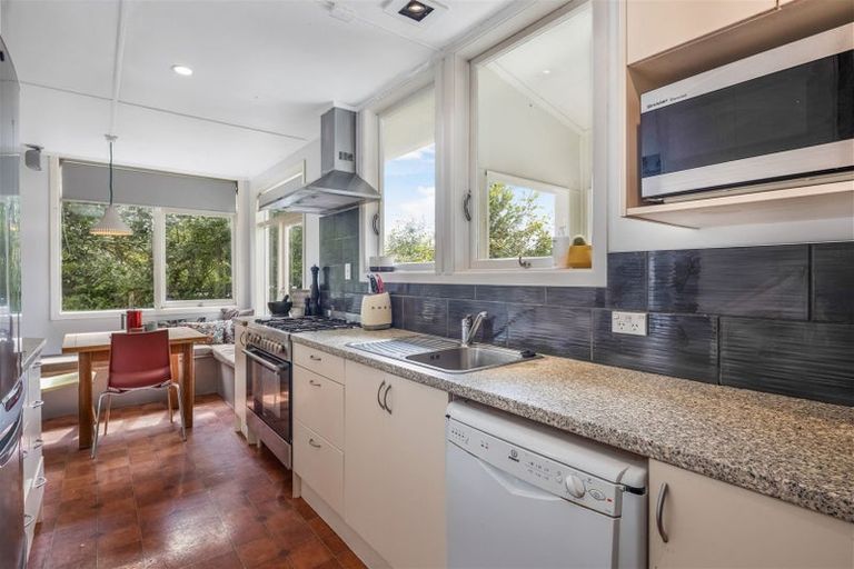 Photo of property in 12 Spenmoor Street, Newlands, Wellington, 6037