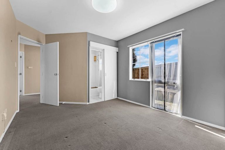 Photo of property in 2/163 Whitford Road, Somerville, Auckland, 2014