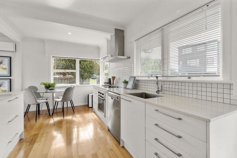 Photo of property in 1/8 Fowler Street, Northcote, Auckland, 0627