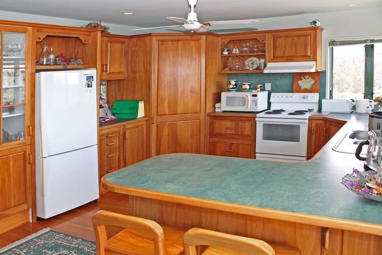 Photo of property in 25 Ridge Road, Tairua, 3508