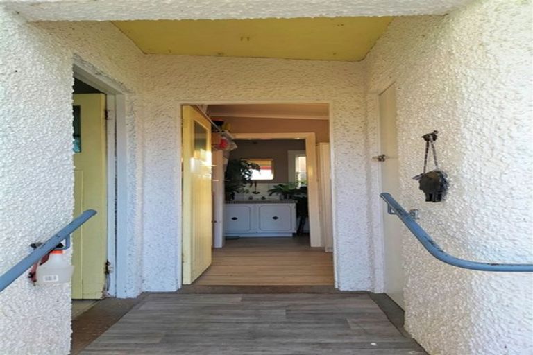 Photo of property in 1440 Martinborough Masterton Road, Gladstone, Masterton, 5884