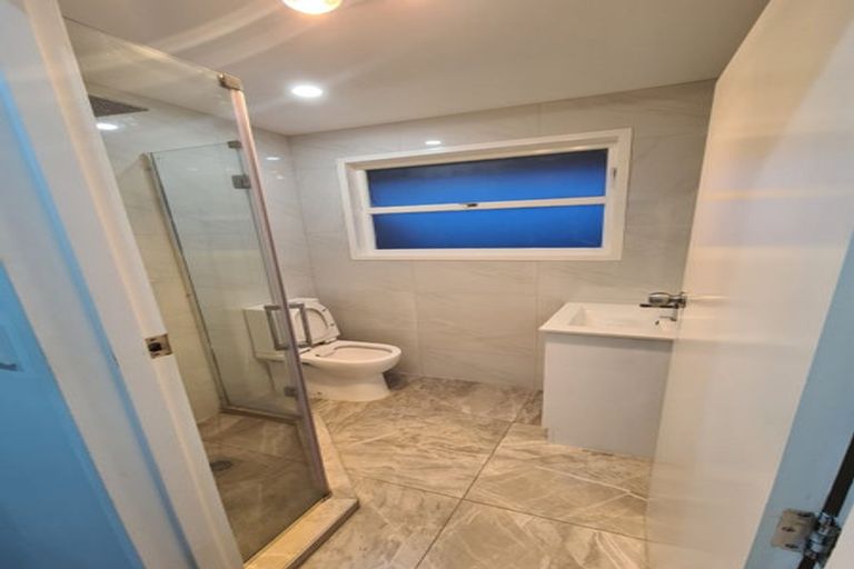 Photo of property in 1/5 Hawthorne Place, Ellerslie, Auckland, 1051
