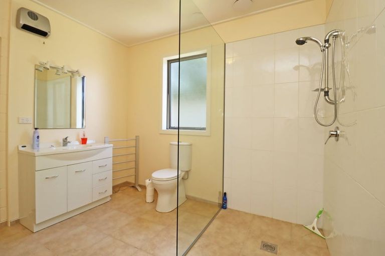 Photo of property in 11 Oakham Street, Hampden, 9410