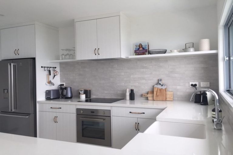 Photo of property in 4/64 Seacliffe Avenue, Belmont, Auckland, 0622