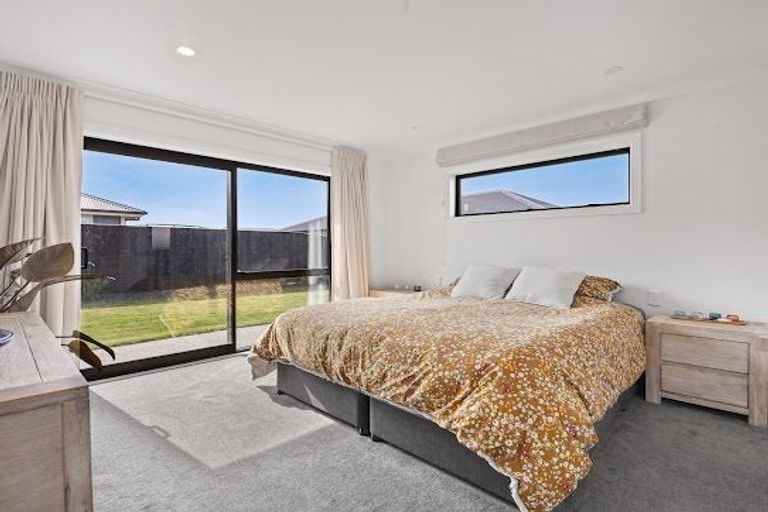 Photo of property in 19 Hickmott Street, Rangiora, 7400