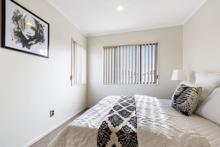Photo of property in 3 Magnolia Place, Flat Bush, Auckland, 2016